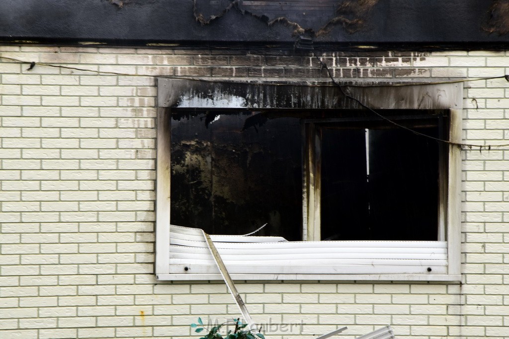 Feuer 4 Bergisch Gladbach Gronau Am Kuhlerbusch P104.JPG - Miklos Laubert